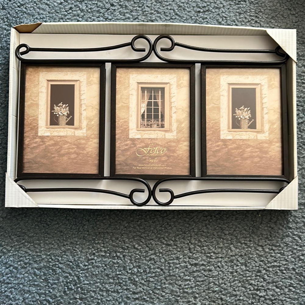 Vertical or horizontal 3 spot 5x7 metal picture frame